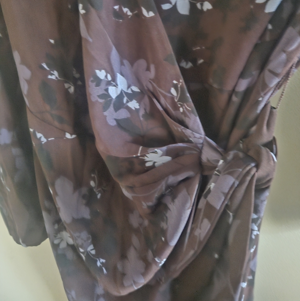 41 Hawthorn Purple Floral Faux Wrap Dress - Picture 3 of 6